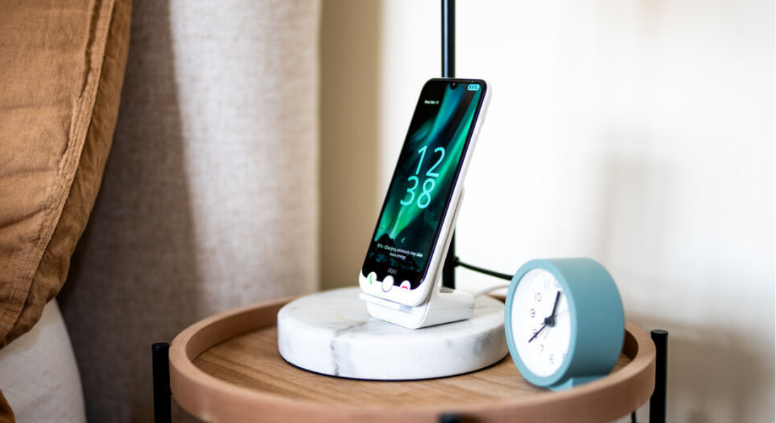 Adjust the Doro Aurora Charging Stand Night Light